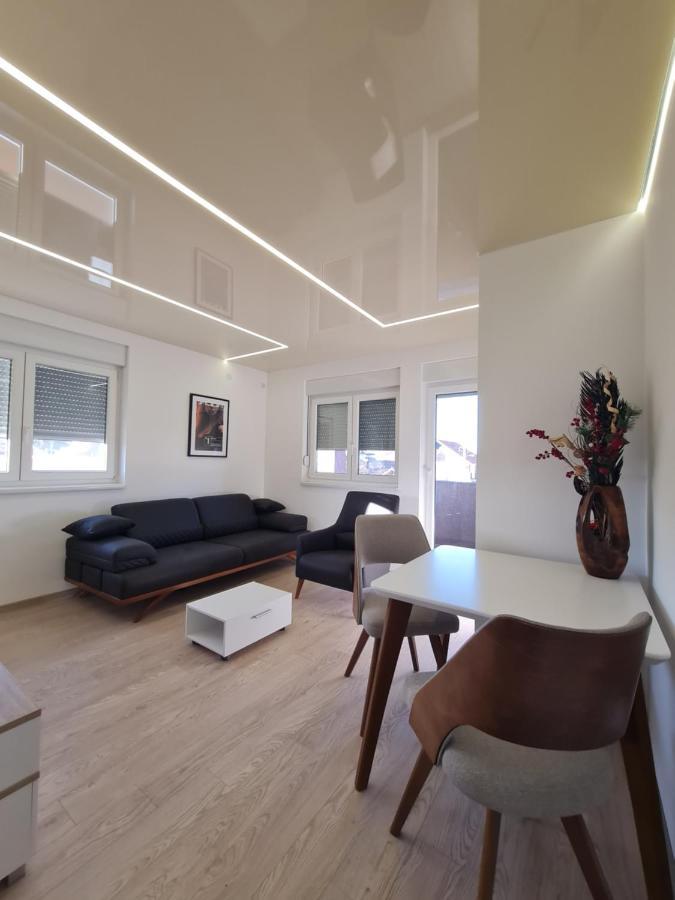 Airport Molko Apartments Surčin Eksteriør billede