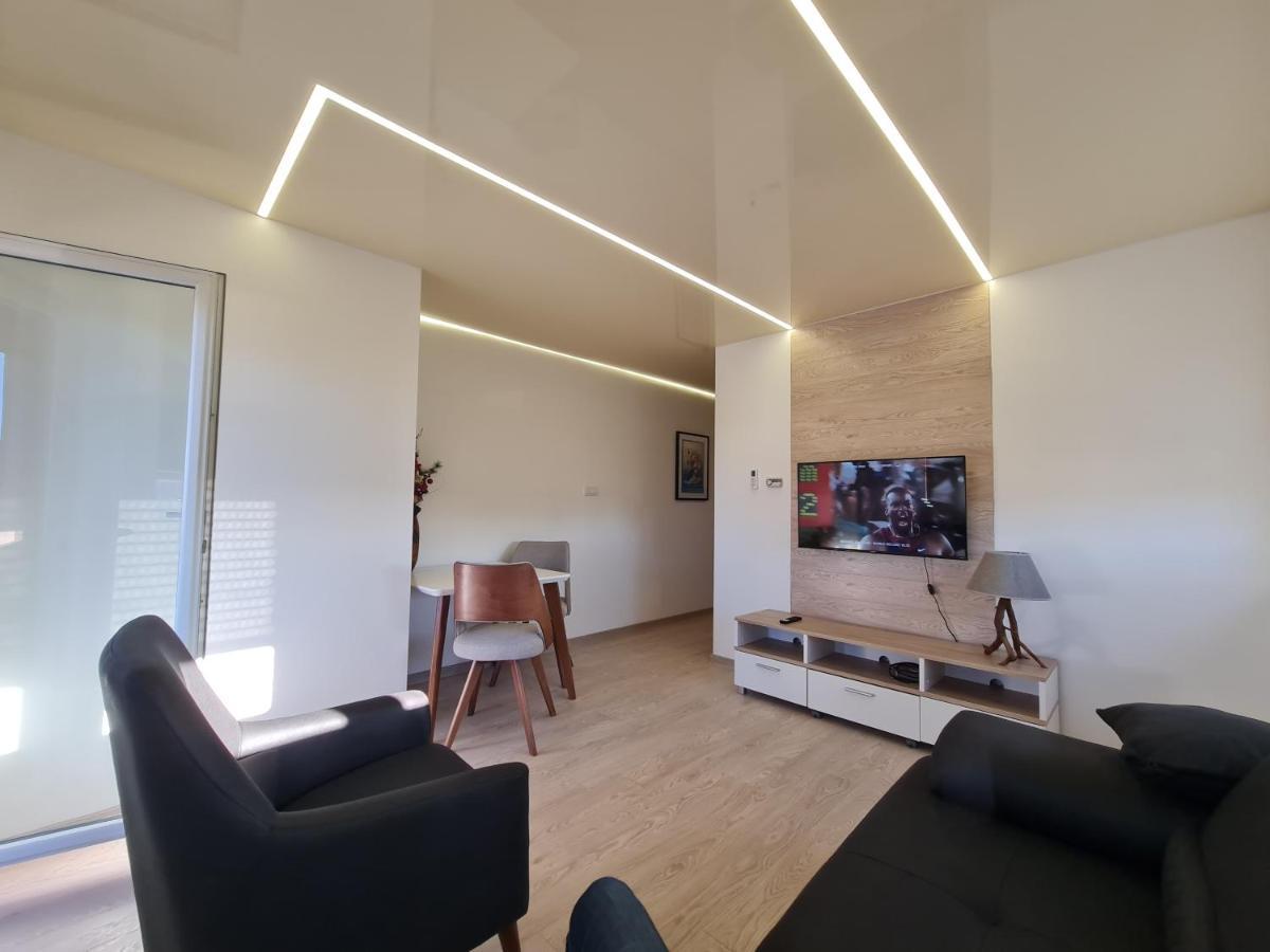 Airport Molko Apartments Surčin Eksteriør billede