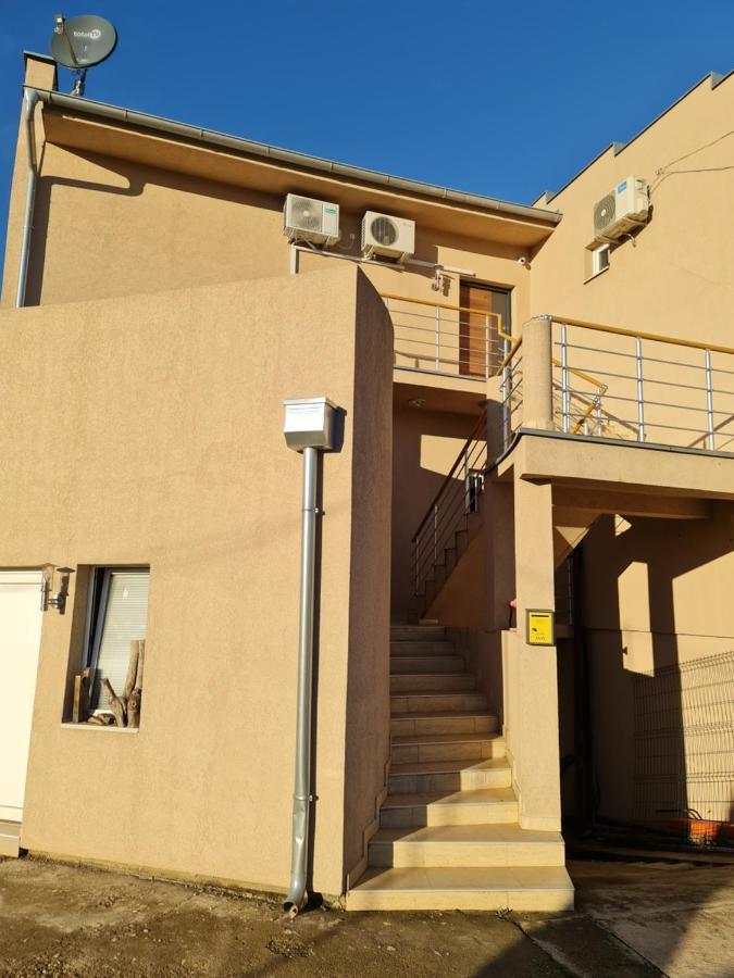 Airport Molko Apartments Surčin Eksteriør billede