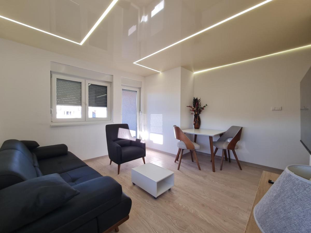 Airport Molko Apartments Surčin Eksteriør billede