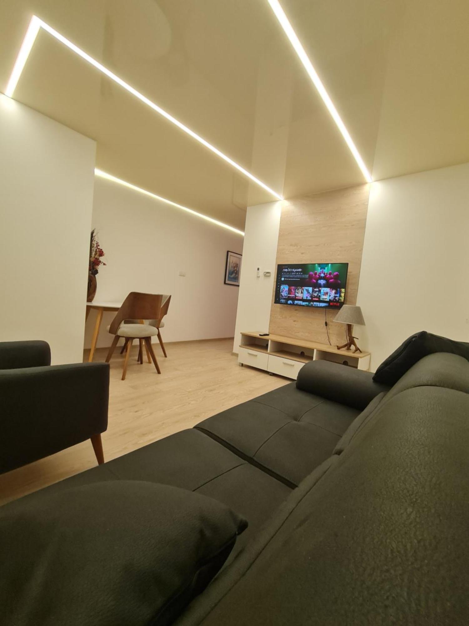 Airport Molko Apartments Surčin Eksteriør billede