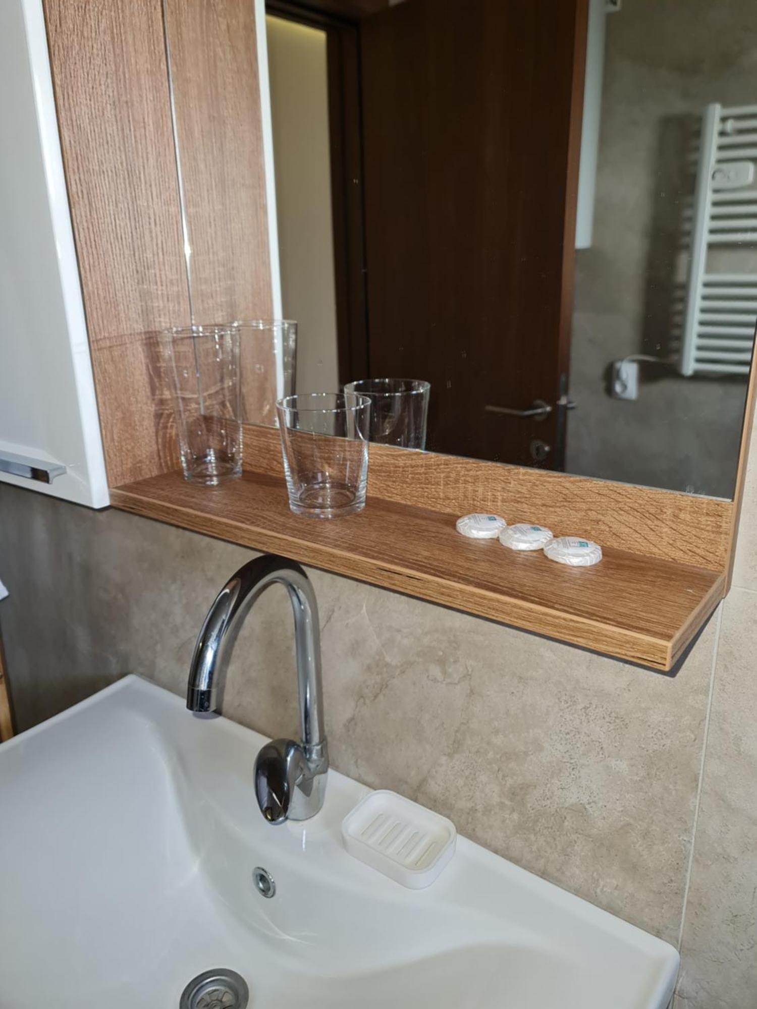 Airport Molko Apartments Surčin Eksteriør billede